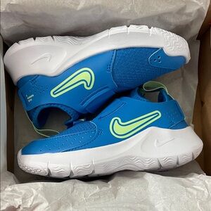 Nike Flex Runner 3 (PS) Little Kids Sneakers blue and White with Green Accents